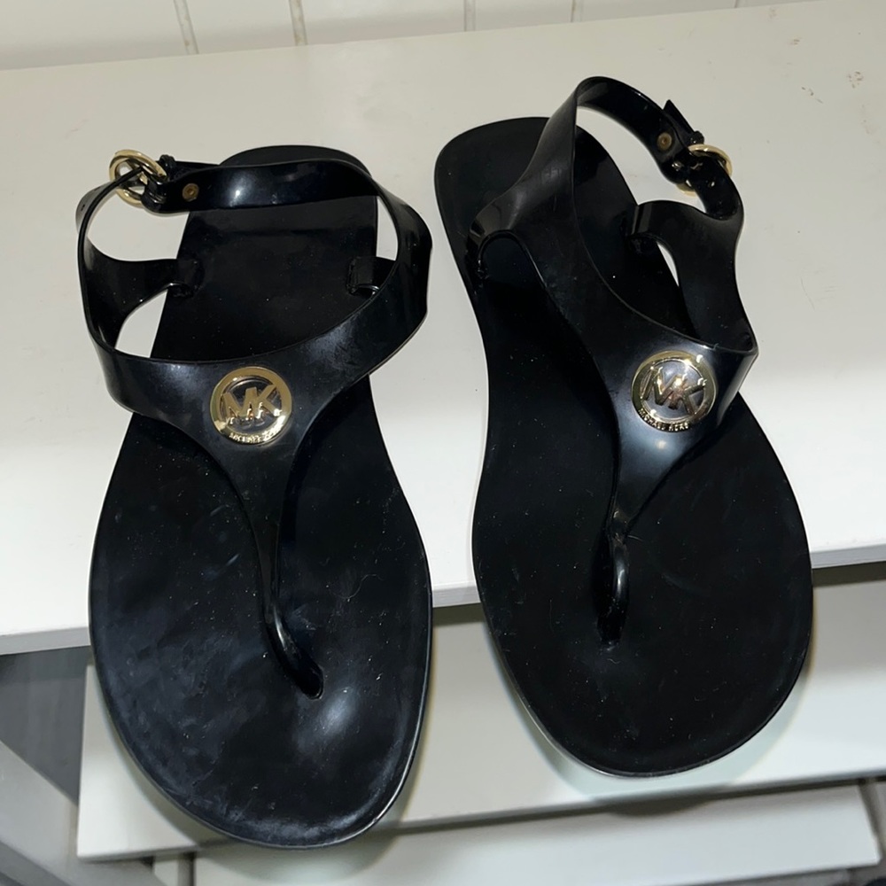 Michael kors sandals size 8